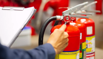 Extincteurs pour lutter contre l'incendie.